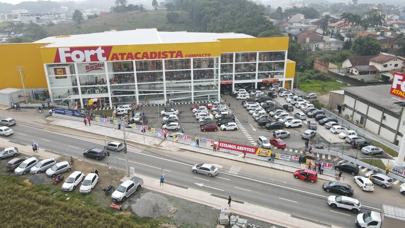 Nova loja do Fort Atacadista recém-aberta no bairro Floresta, em Joinville - Foto: Marcelo Pertile